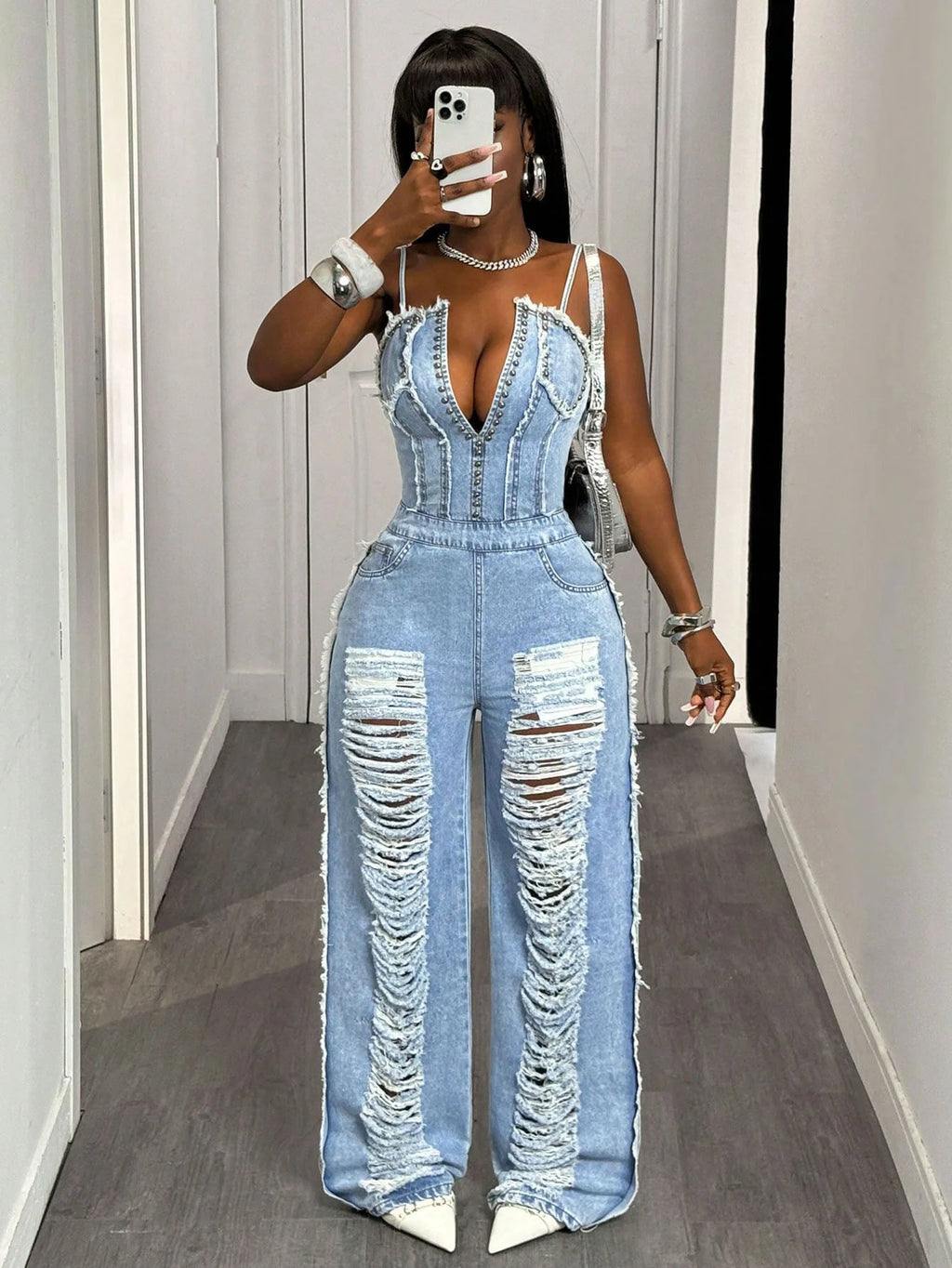 SHENGPALAE Women Denim Jumpsuit Spaghetti Strap Wide Leg Ripped Frayed Pocket Street Washed Autumn 2026 New 05E03276