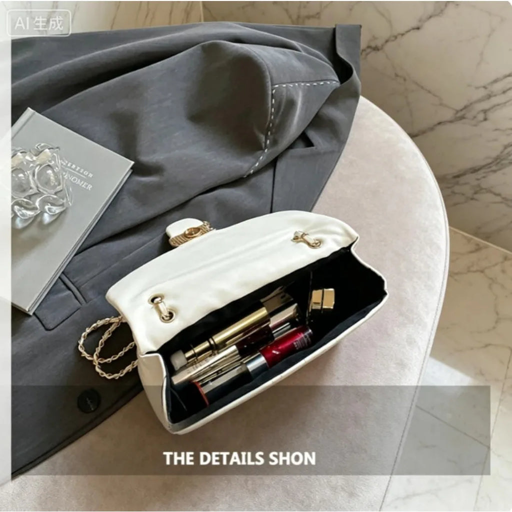 2026 new European retro classic fashionable versatile chain flap crossbody bag, suitable for women to match