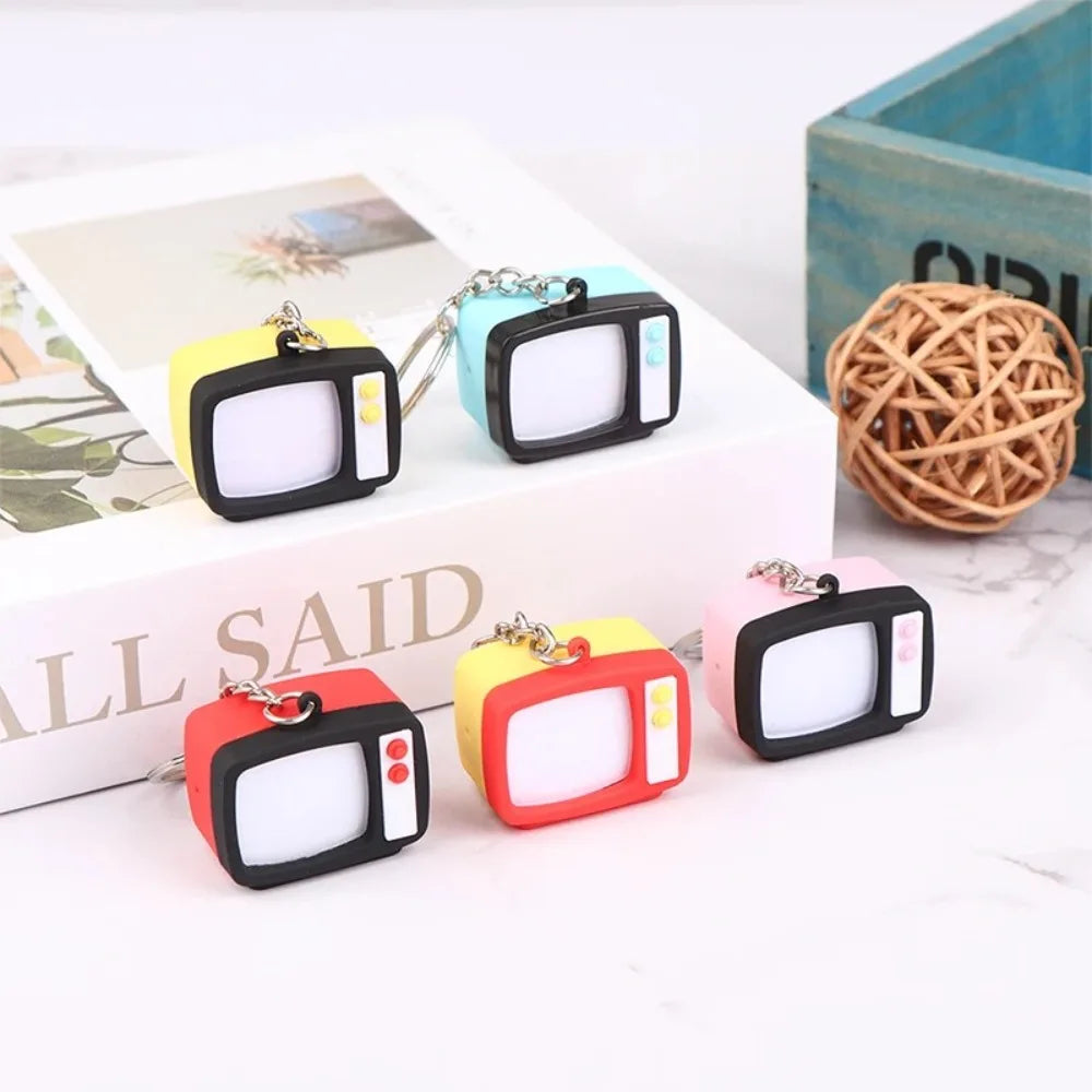 Creative Retro Television Keychain Miniature Television Tv Keychain Pendant Creative Children  Model  Led Keychain Home
