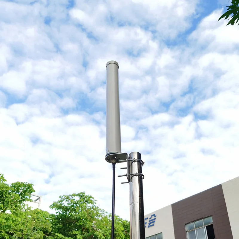 SignalPlus Universal Wide-Band 4G / LTE, 5G & WiFi Omni-Directional Outdoor Pole/Wall Mount Antenna for Verizon, AT&T, T-Mobile