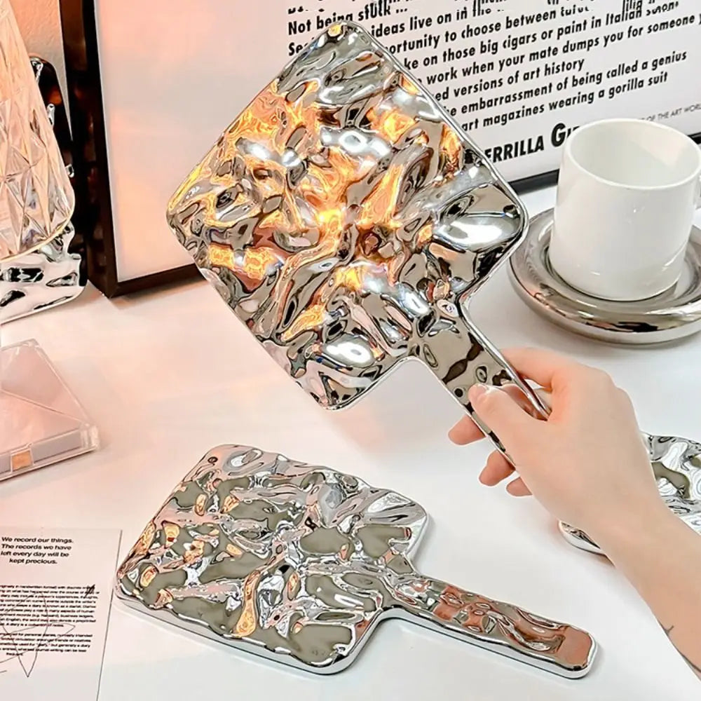 Beauty High Definition Handheld Mirror Liquid Shape Silver Makeup Mirror Fashion Travel Vanity Mirror Household