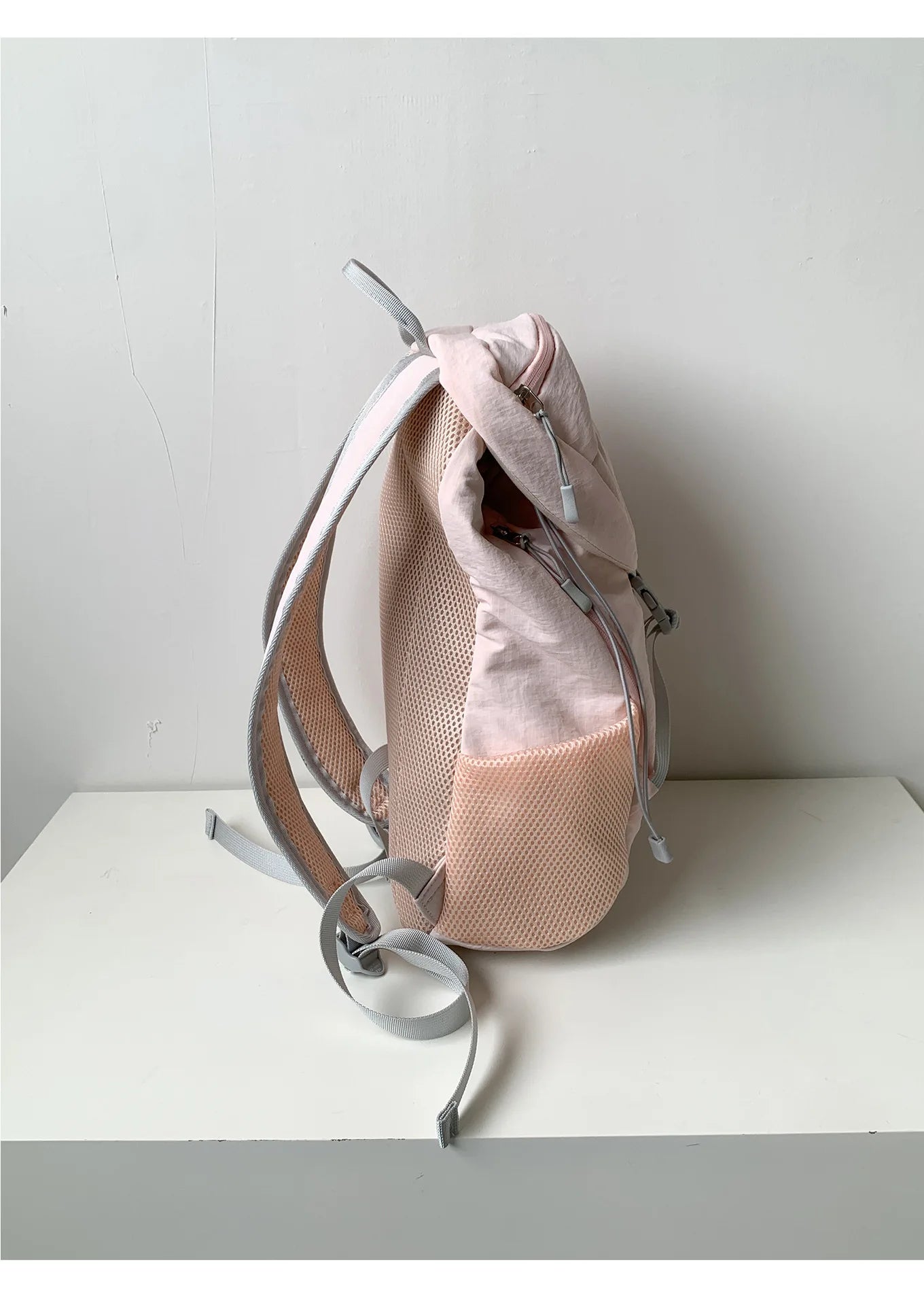 Women Outdoor Sports Backpack With Large Capacity Lightweight Nylon Backpack Suitable Casual Versatile Camping Travel Bag Unisex