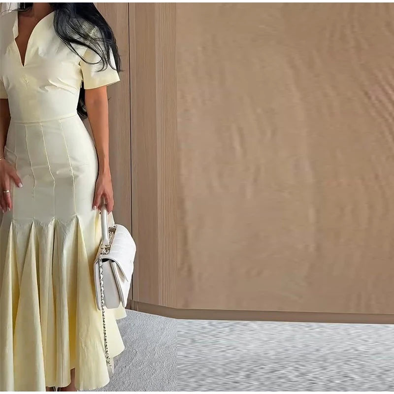 Elegant Pleated Waist-cinching Long Dress Women's Sexy V-neck Short Sleeve Bodycon Dresses 2026 Summer New Lady Solid Robes