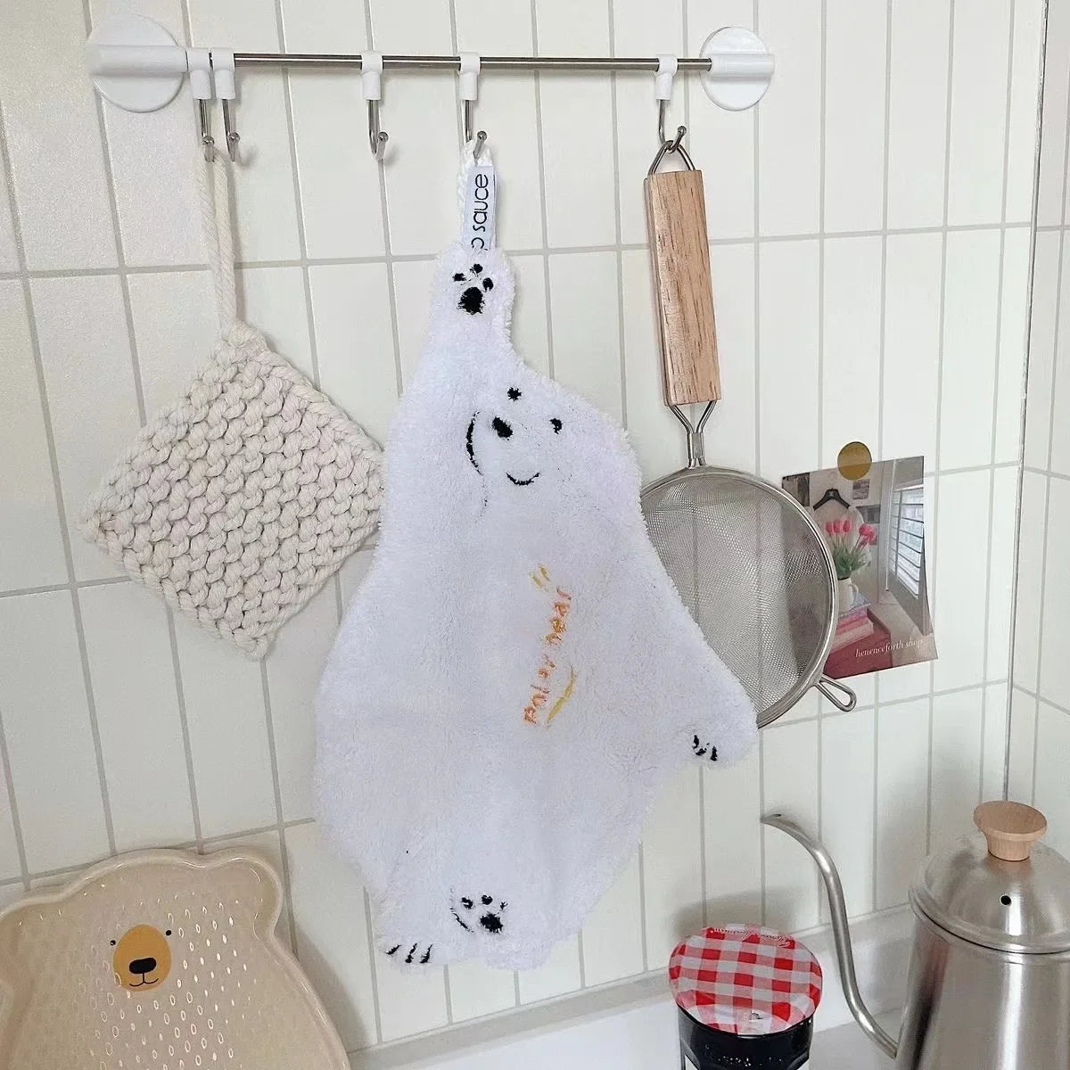 Polar Bear Hand Wiping Towel Super Absorbent Hanging Kitchen Towel Coral Design Thick Cartoon Hand Towel