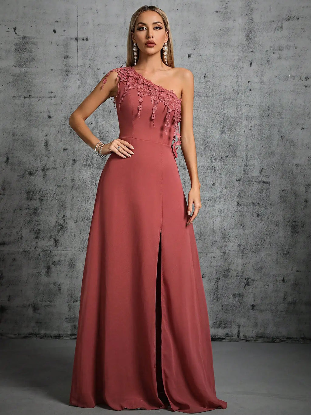 Mgiacy single-shoulder water-soluble lace fringed chiffon halter-neck open-front dress