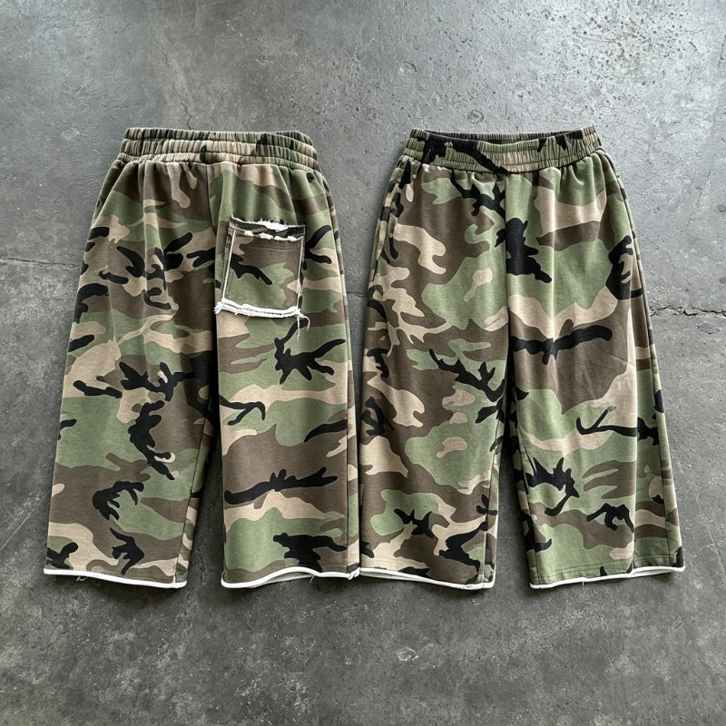 Unisex Camouflage Wide Leg Capri Pants, Streetwear Loose Fit Cropped Trousers