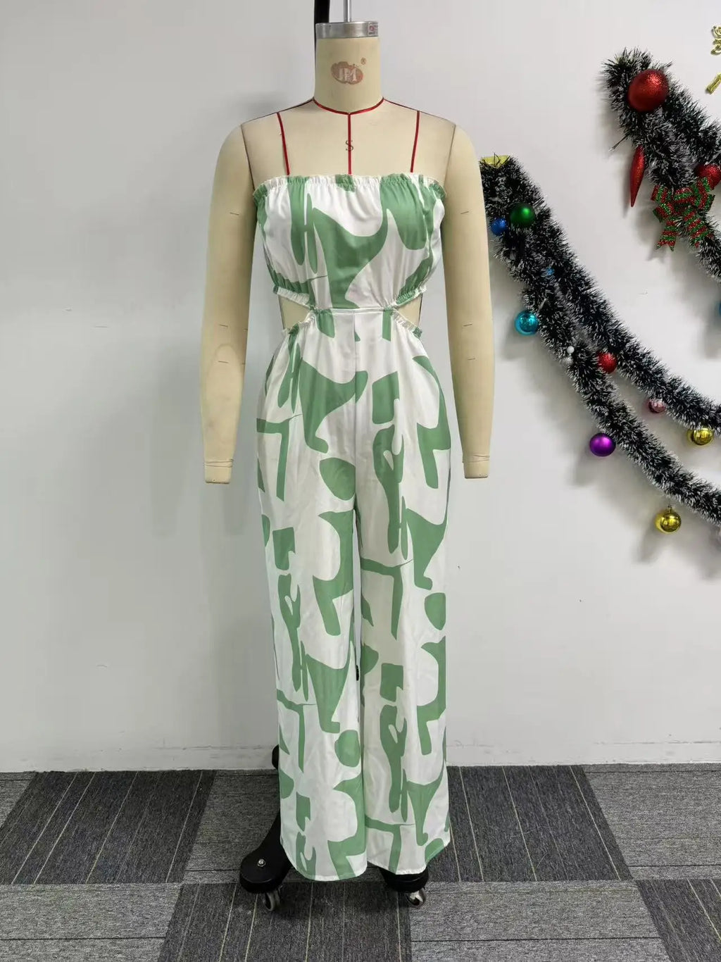 2025 Elegant Sleeveless Hollow Out Casual Style Women Tube Top with Wide-leg Jumpsuit Long Pants