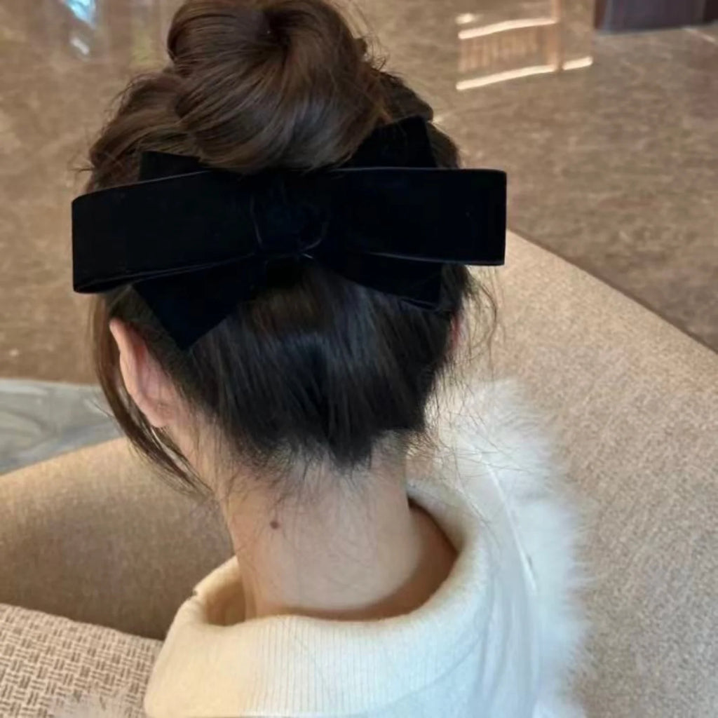 1PC Black Velvet Bow Hair Clip - Retro Elegant Hair Accessory, Large Satin Bow Design, Fashion Hair Barrette For Women