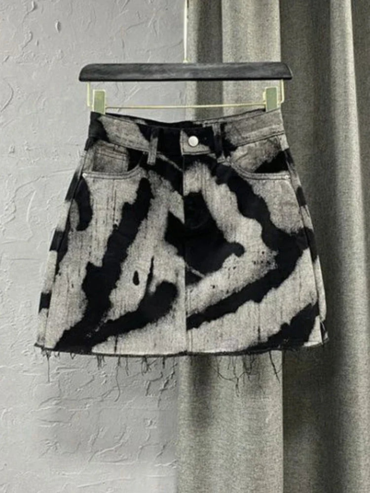 DAILOU Spring and Summer New Korean Spicy Girl Irregular Tie Dyeing High Waist Straight A-line Hairy Denim Wrapped Hip Shorts