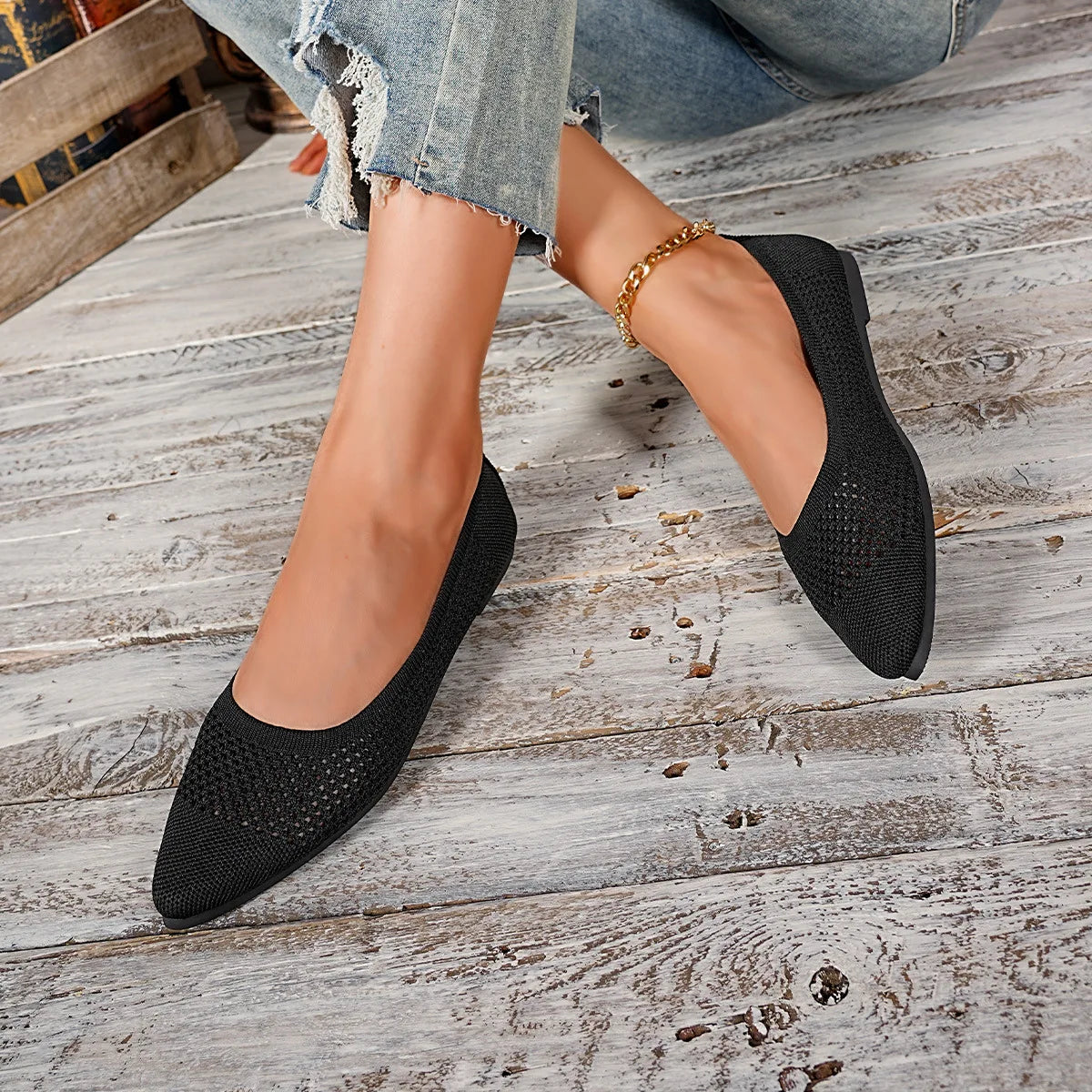 Women Lightweight Solid Knitted Shoes Women Pointed Toe Flats Breathable Mesh Casual Ballet Sneakers Slip on Ladies Loafers