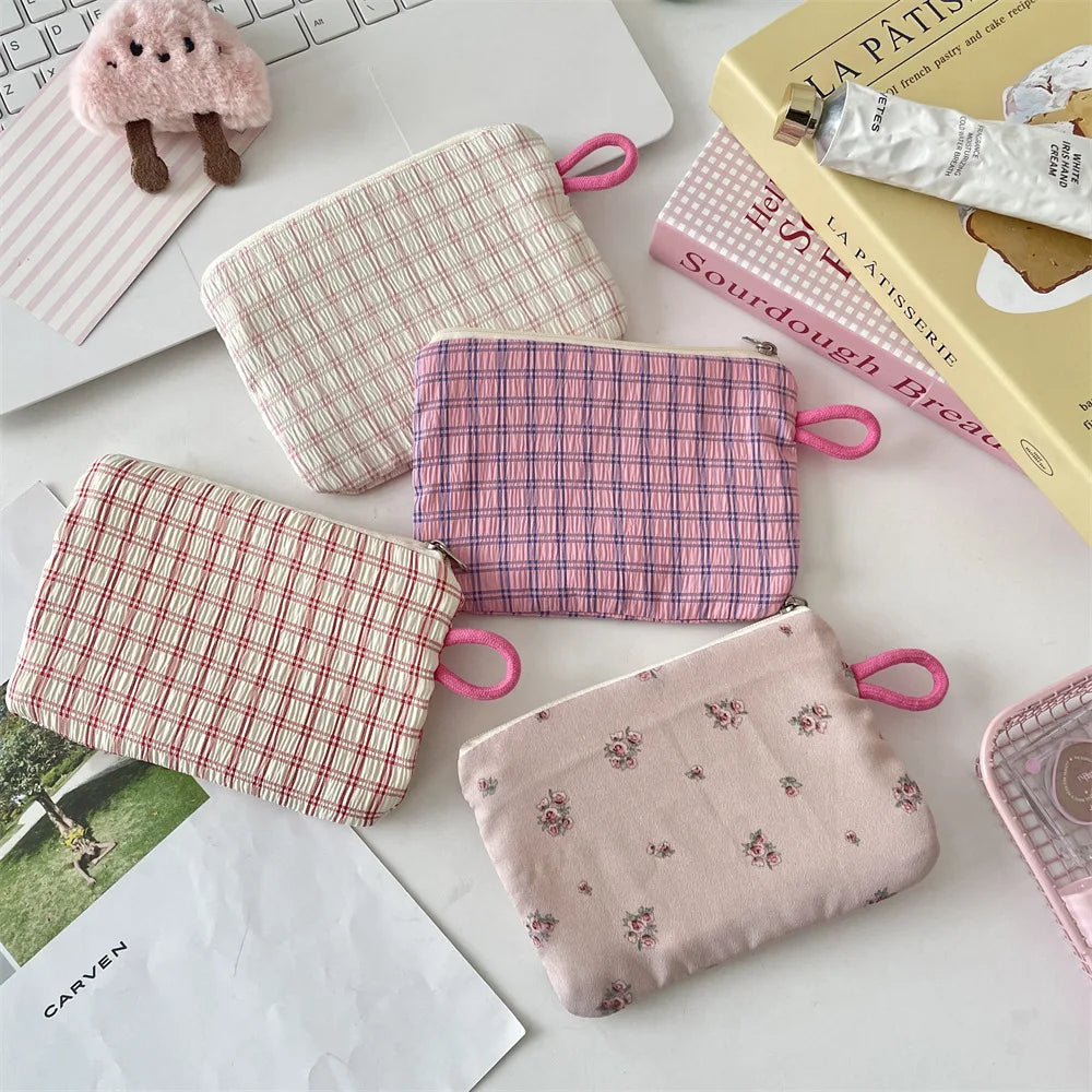 women's Coin Purses Korean Floral Countryside Style Sweet Kawaii Coin Purses Portable Lipstick ID Key Storage Bag Cosmetic Bag