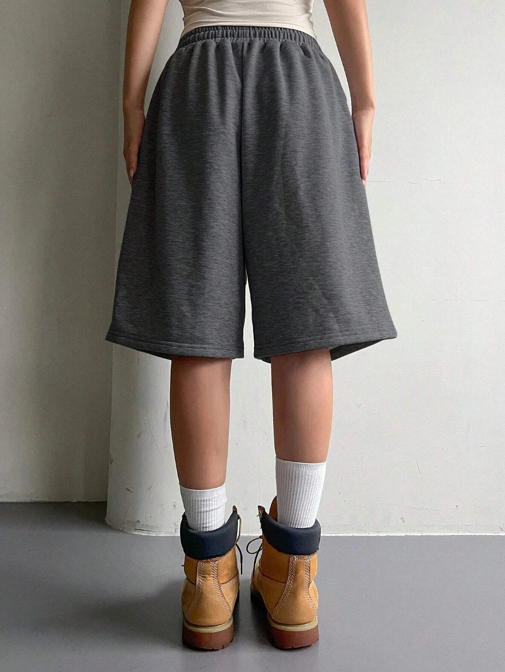 Women's Casual Versatile Stretch Drawstring Waist Loose Shorts Summer Sweater Shorts Fashionable Loose Sports Pants
