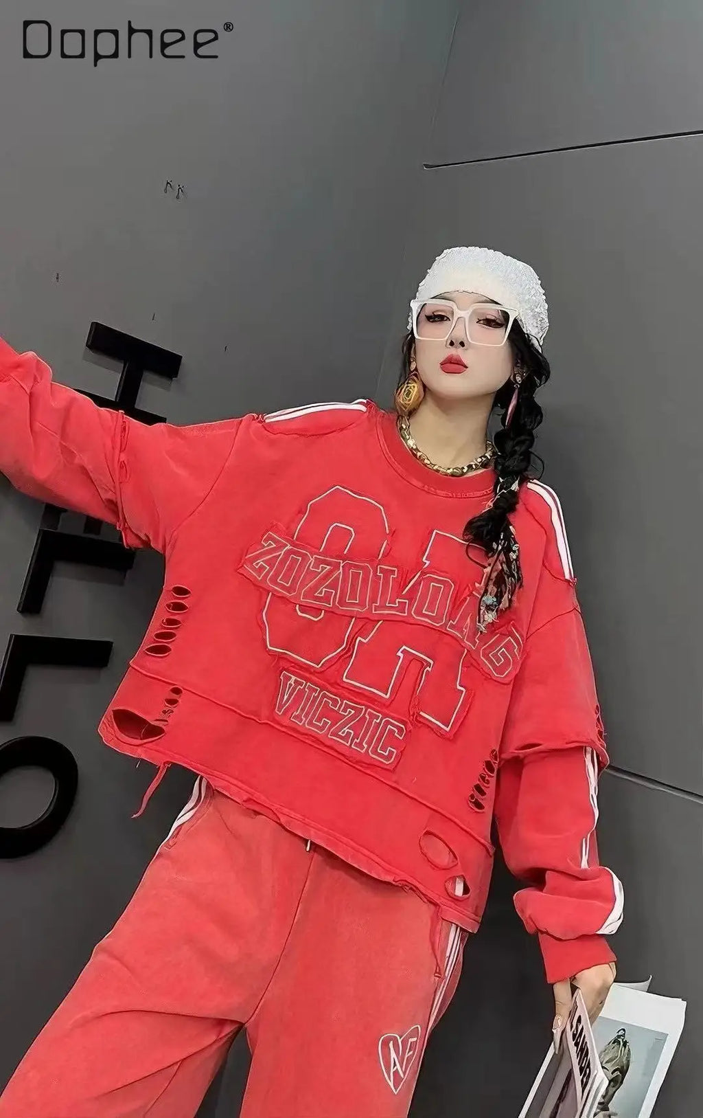 2025 Autumn New European Goods Sweatshirt Distressed Washed Letters Embroidery Patch Ripped Loose Casual Short Sweatshirt Women