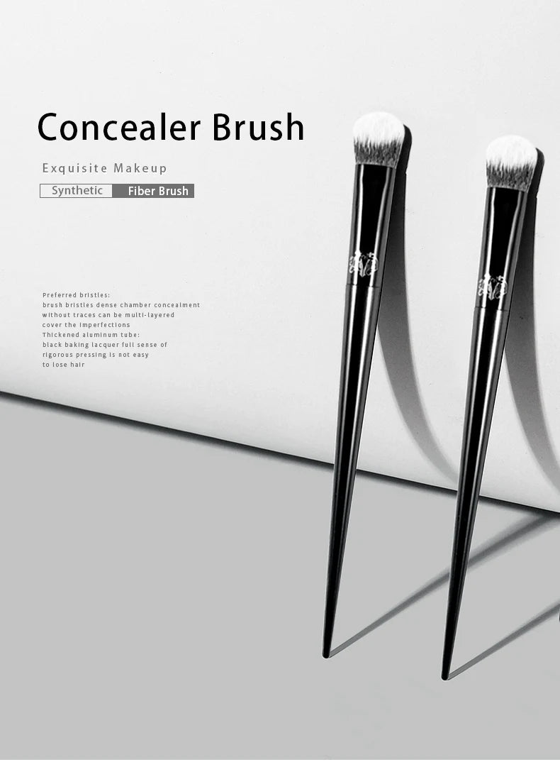 Kat Von D- Makeup Brush 35 Concealer Brush Soft Fiber Hair Elegant Black Handle Brand Makeup Brushes for Woman