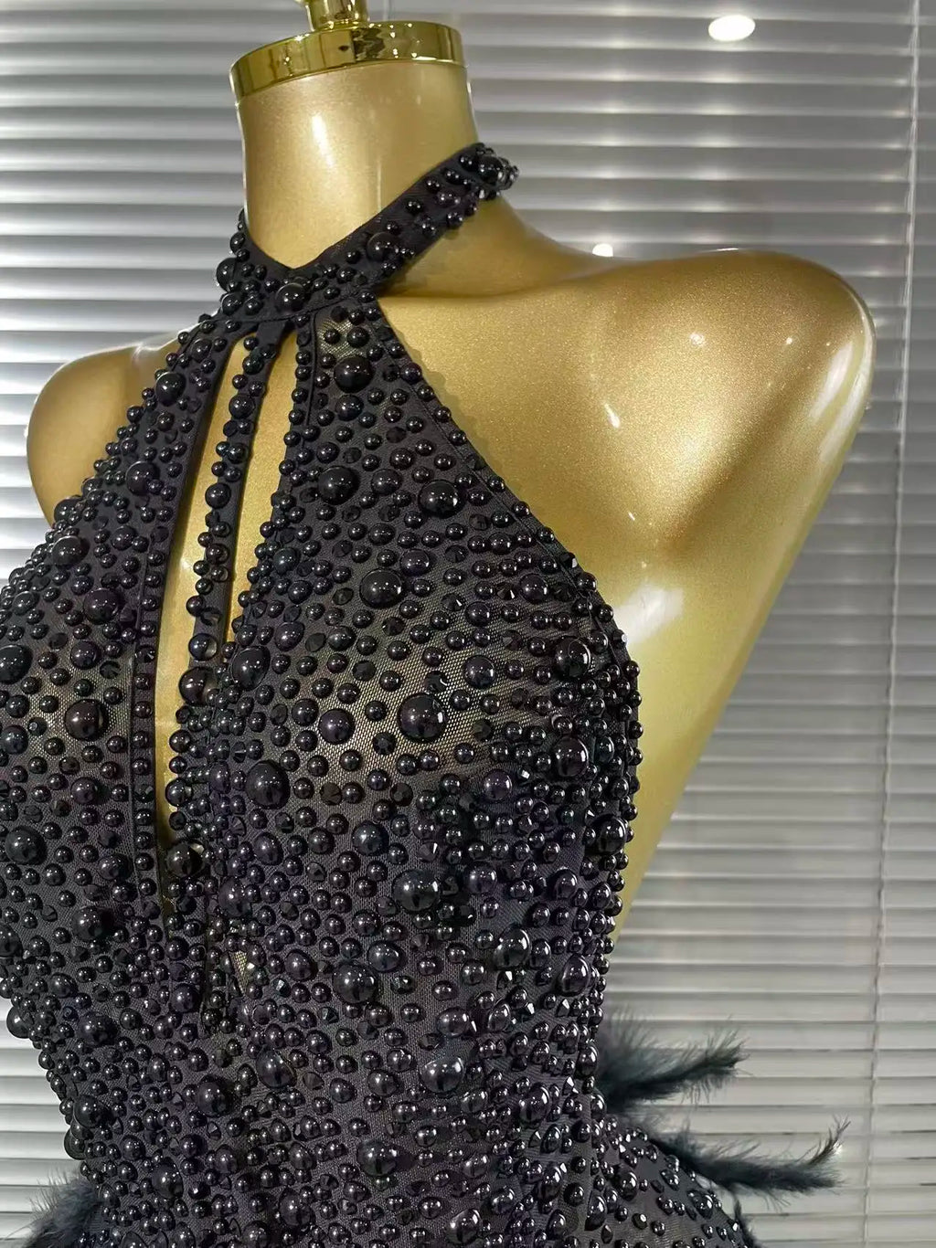 Shining Beading Women Sexy Halter Backless Feathers Bodycon Mini Dress Nightclub Party Celebrate Birthday Photoshoot Outfit