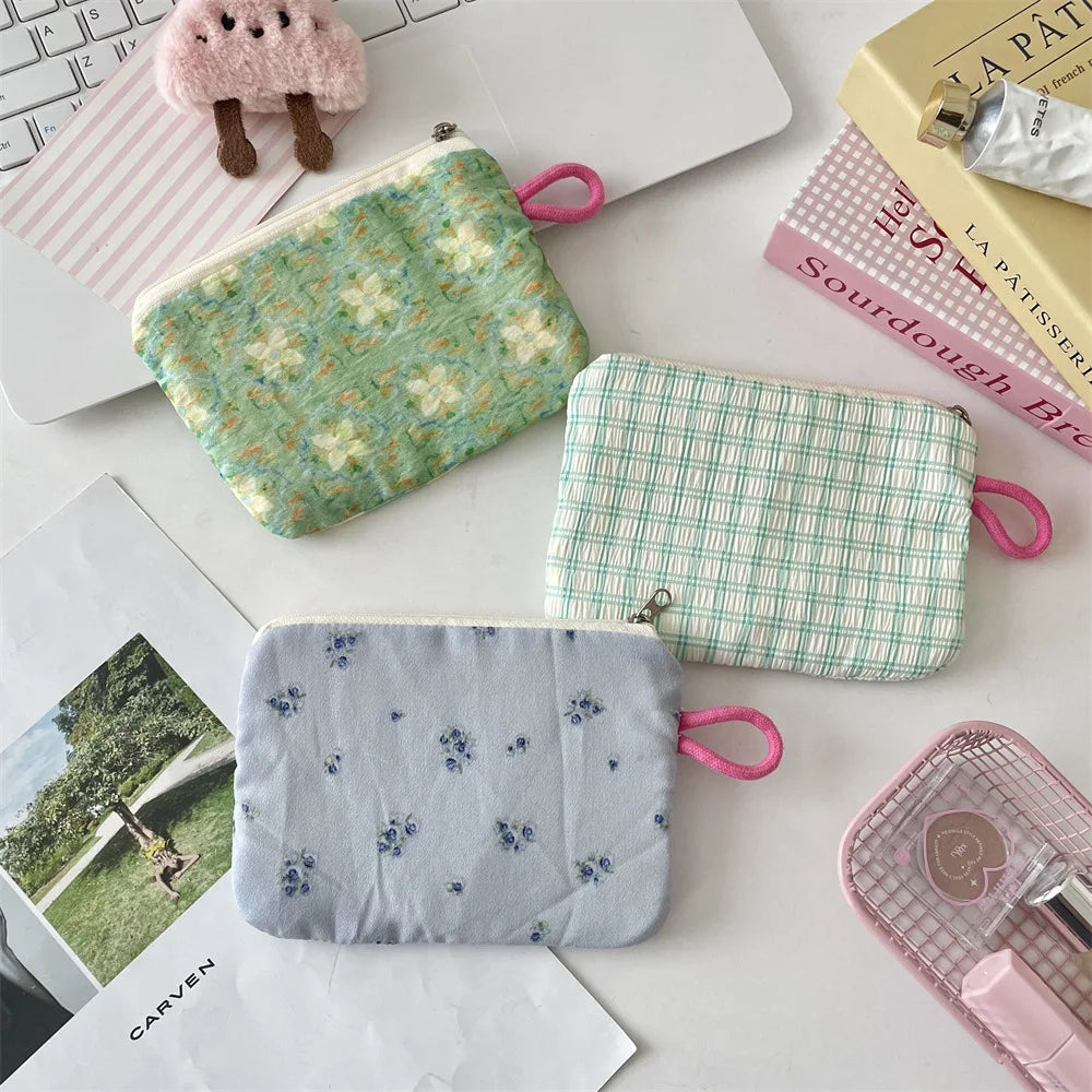 women's Coin Purses Korean Floral Countryside Style Sweet Kawaii Coin Purses Portable Lipstick ID Key Storage Bag Cosmetic Bag