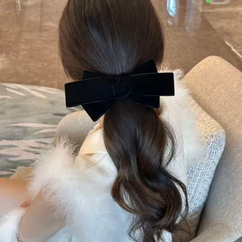 1PC Black Velvet Bow Hair Clip - Retro Elegant Hair Accessory, Large Satin Bow Design, Fashion Hair Barrette For Women