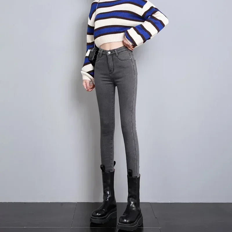 Lady Plush Thermal Jeans Winter Snow Warm Stretch Thin Jeans Women Fleece Pencil Pants Fashion Straight Leg Denim Trousers