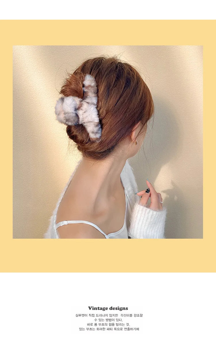 Winter Faux Fur Hair Claws for Women Elegant Acrylic Crab Barrette Hairpin Girls Hair Accessories Furry Headwear Hair Claw Clip