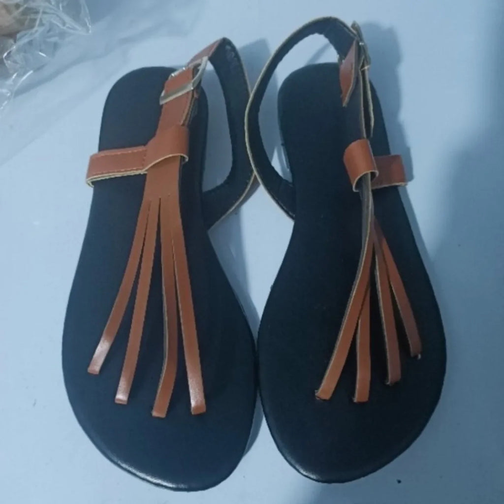Summer Women Slippers Buckle Flat Sandals Fashion Outdoor Beach Shoes New Casual Flip Flops Metal Claw Slippers Slides Women