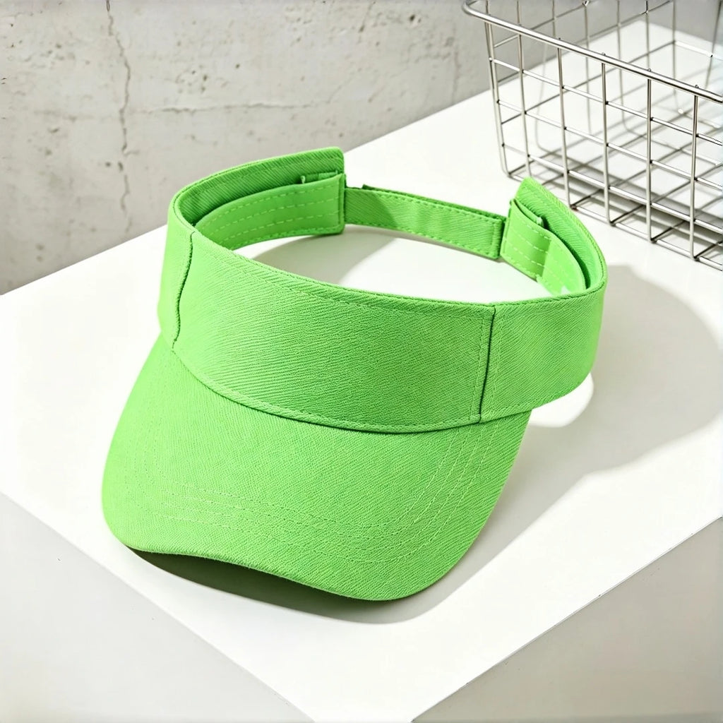 Solid-color brimless sun hat with adjustable snap fasteners. Sporty sun hat suitable for both men and women. Lightweight basebal