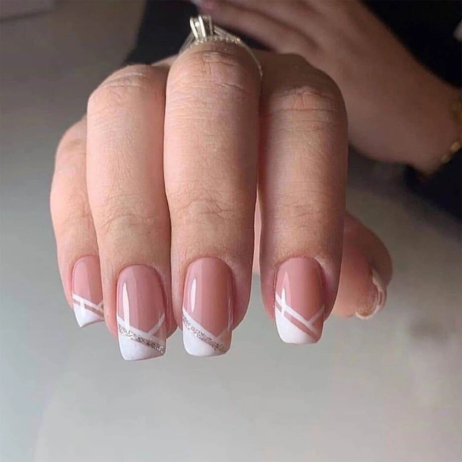 24Pcs/Set Blue Sky White Cloud Fake Nails Glue DIY Manicure Pattern Design False Nail French Stiletto Full Cover Nail Art Tools