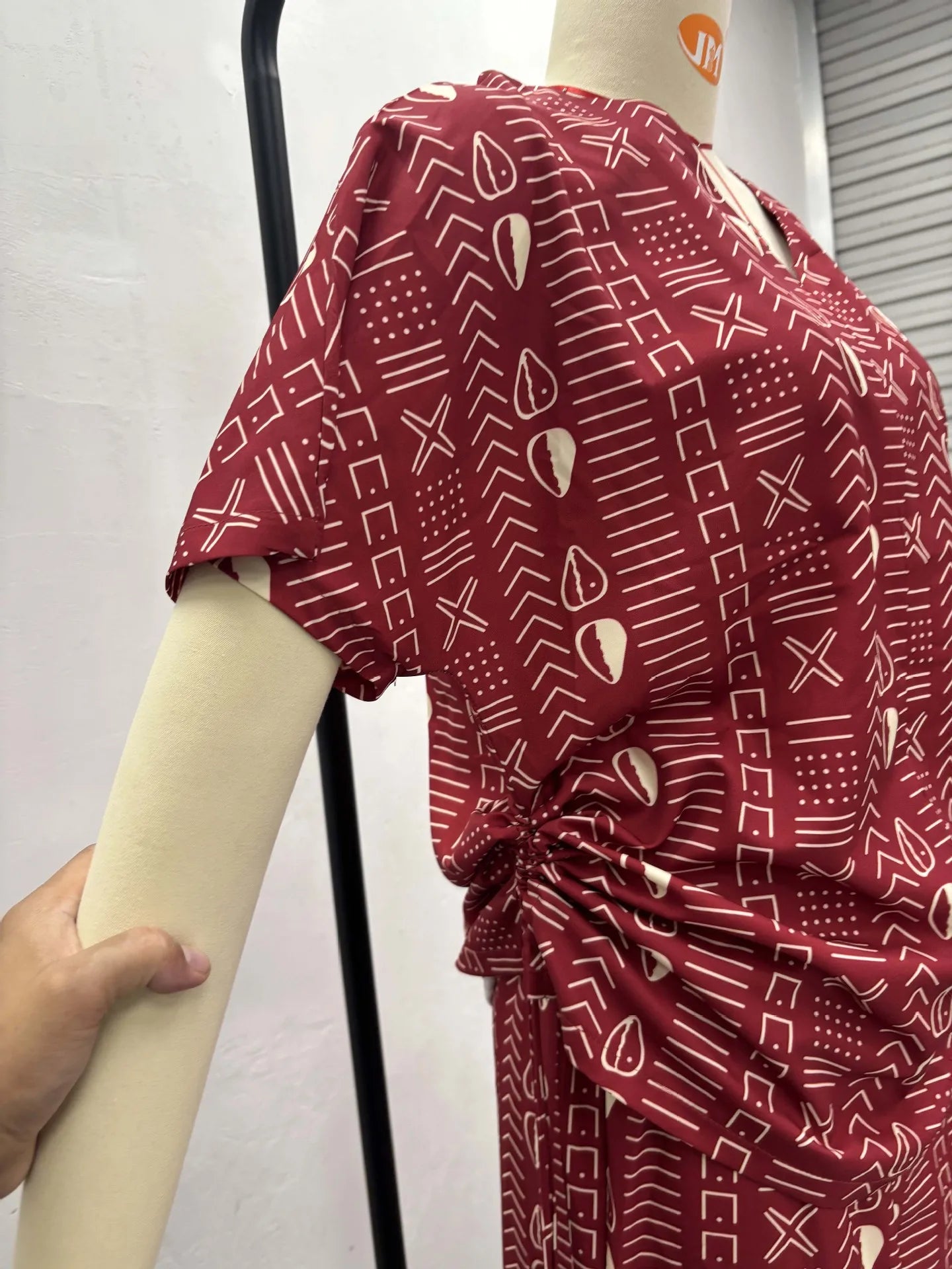 New Fashion Printed Two-piece Set Women's Loose Casual Short-sleeved Drawstring Waist Slimming V-neck Shirt Wide-leg Pants Sets