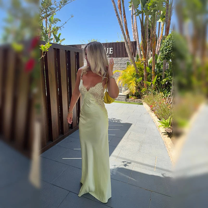Lace Patchwork Satin Maxi Dress For Women Butter Yellow V Neck Sleeveless Vestidos Adjustable Rhinestone Straps Evening Dresses