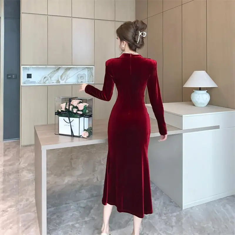 Socialite's Golden Velvet Fish Tail Long Dress Women's Red High-end Temperament Waist Cinching Dress Light Luxury Hip Hugging