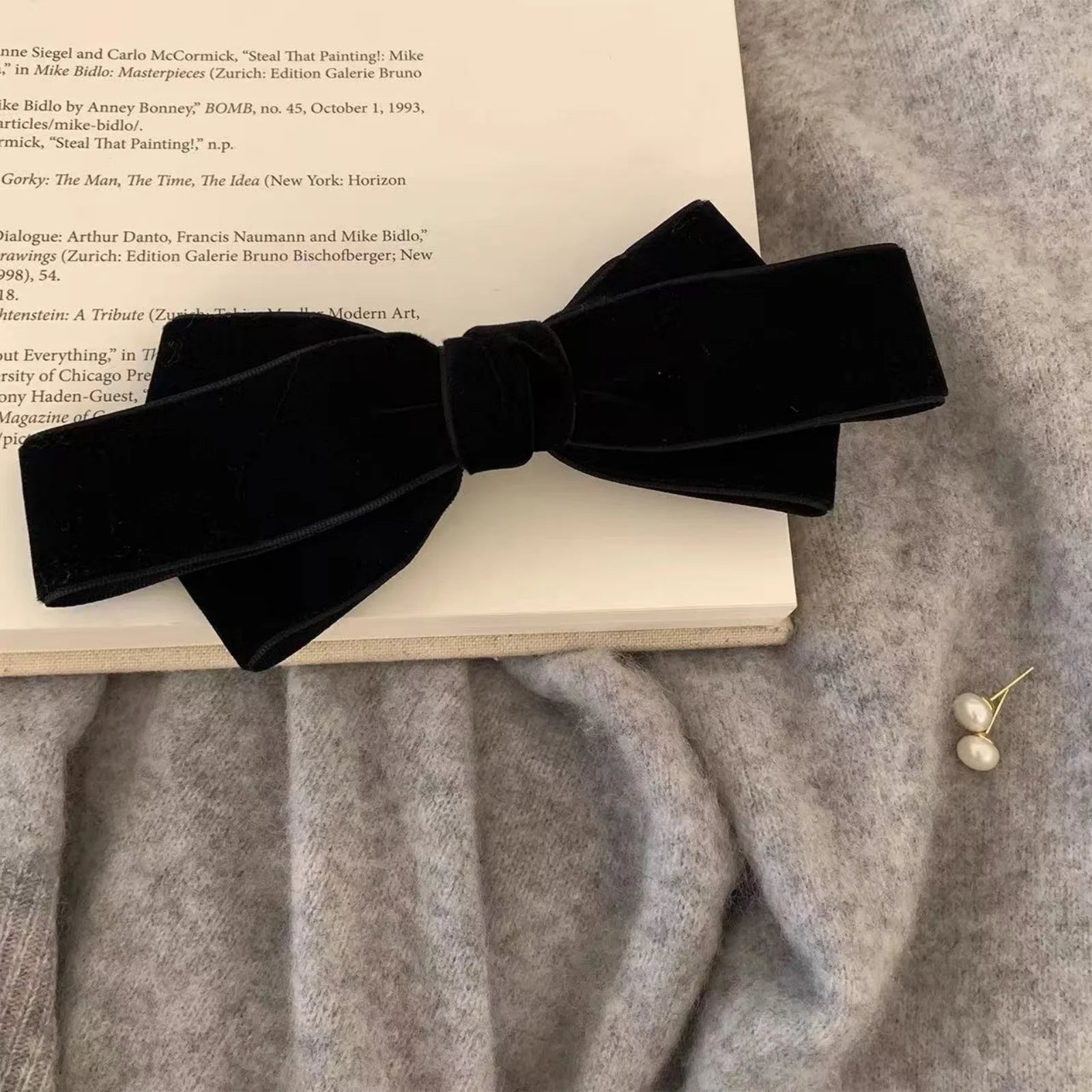 1PC Black Velvet Bow Hair Clip - Retro Elegant Hair Accessory, Large Satin Bow Design, Fashion Hair Barrette For Women