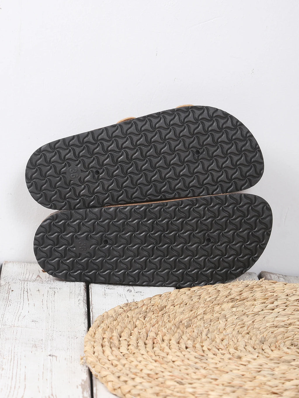 2026 Slippers for Women Cork Beach Sandals Outdoor Clogs with Adjustable Buckle Women Shoes Platform Slippers Flats Slides Women