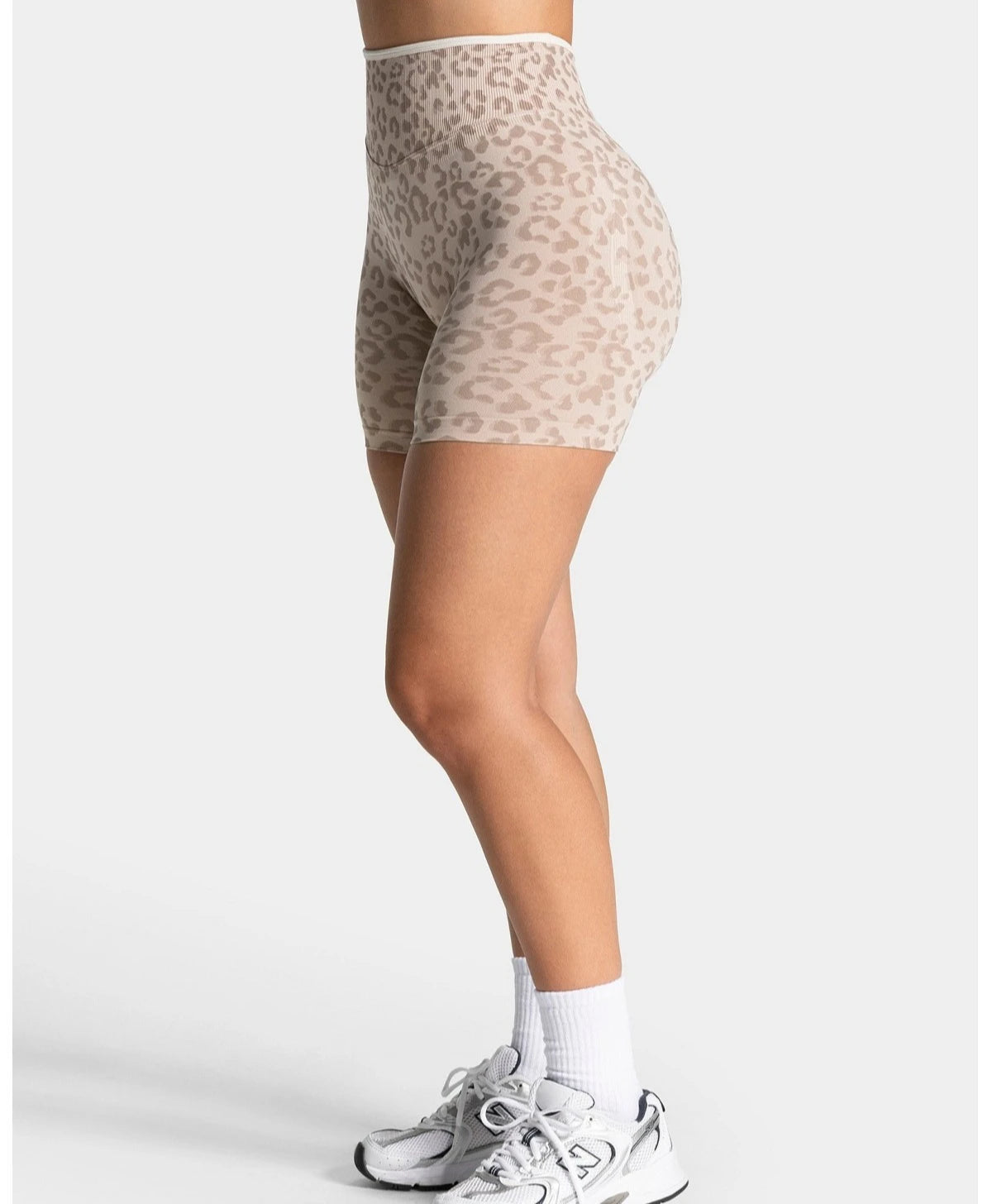 Custom LOGO women's hot-selling in high waist belly leopard print  colors seamless yoga hip lift tight running sports shorts