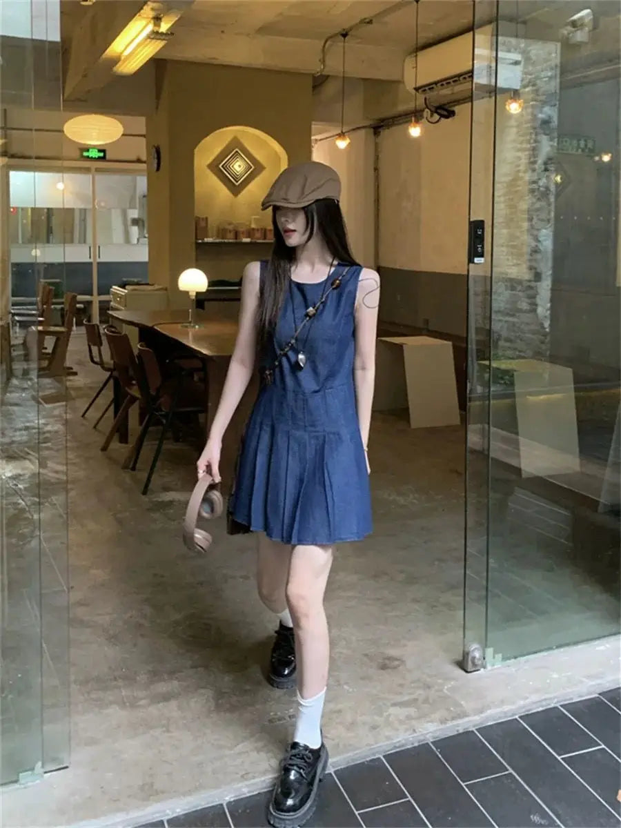 Retro Literary Round Neck Denim Vest Skirt For Women Summer New Loose Slimming Pleated A-line Skirt