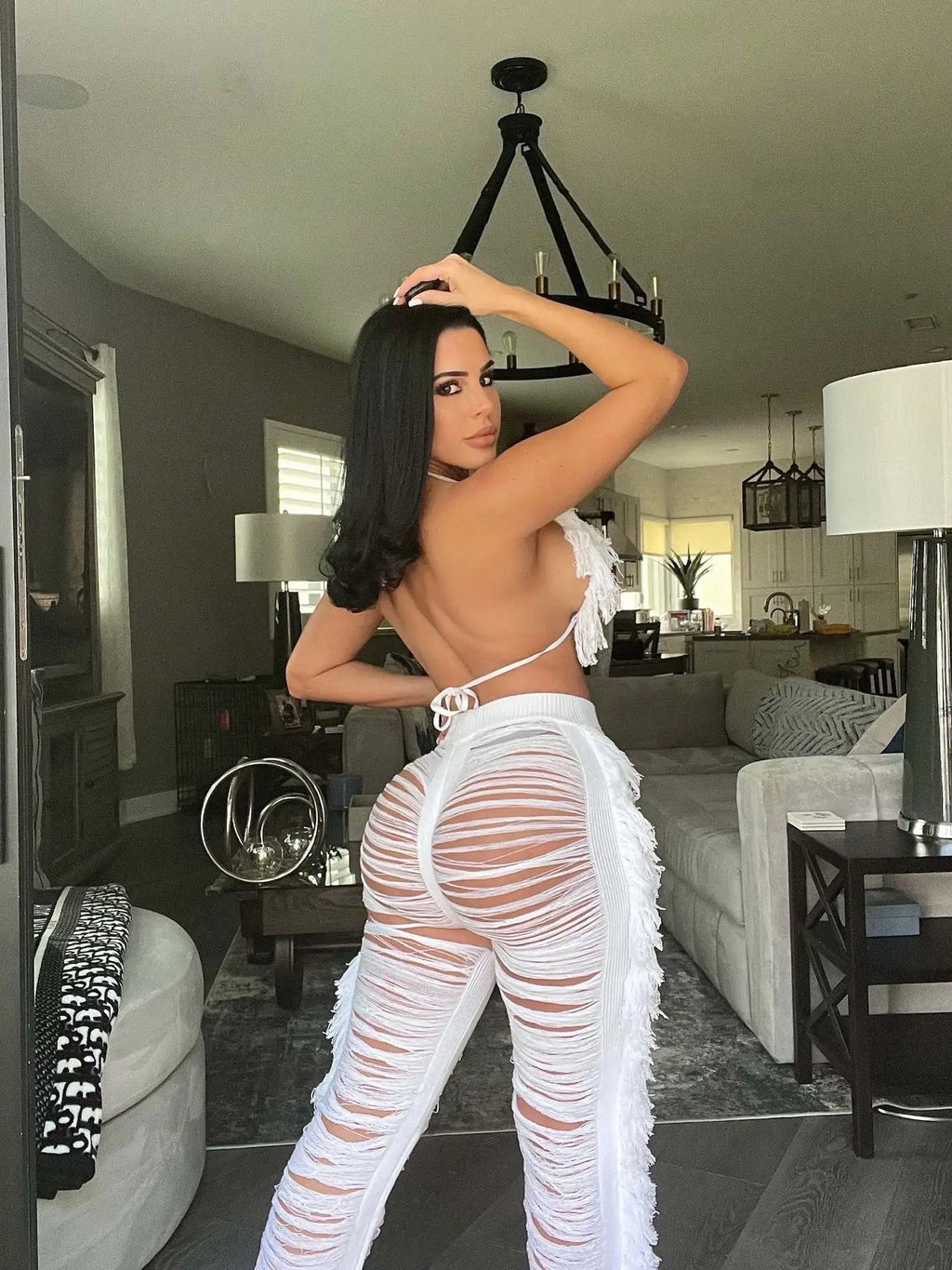 Sexy Women 2025 Knitted Set Two Piece Set Halter Backless Bra Crop Top Pants Crocheted 2 Pieces Set Hollow Out Crochet Beach Set