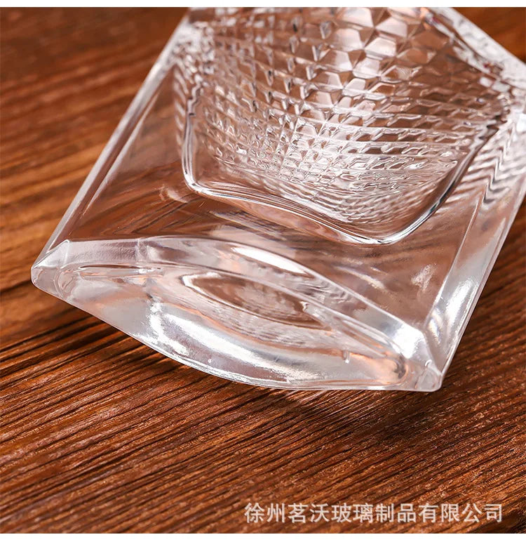 Bayonet Perfume Bottle 75ml Fish Scale Bottle with Silk Scarf Cap Transparent Glass Cosmetic Dispensing Empty Bottle
