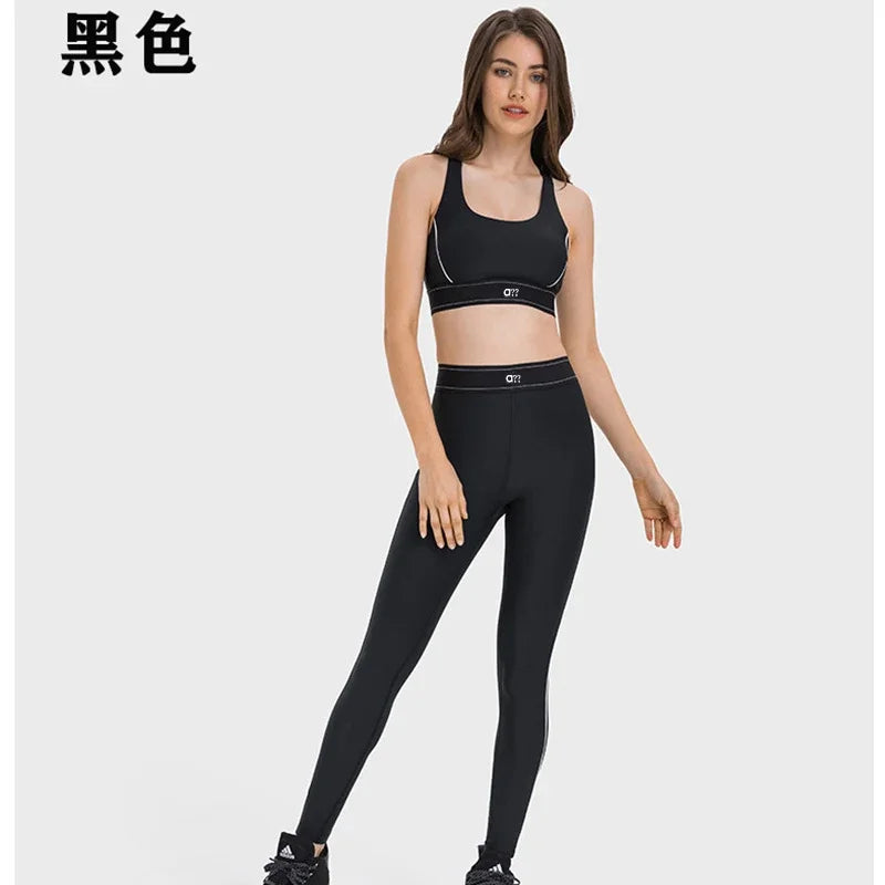 Yoga workout set toning buttocks suitable all kinds fitness activities sports tank top set running and exercising Two-piece set