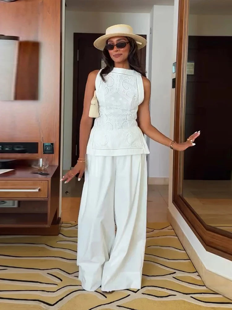 Fashion Openwork Embroidery Solid Women's Top Sleeveless Waist Cinching Tops Chic 2026 Summer New High Street Wear Lady Clothing