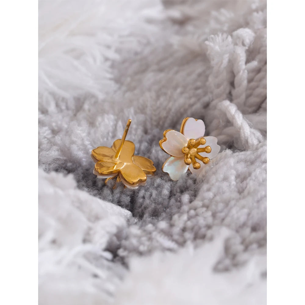 Yhpup High Quality Natural Shell Flower Golden Daily Stud Earrings for Women Prevent Allergy Stainless Steel Exquisite Jewelry