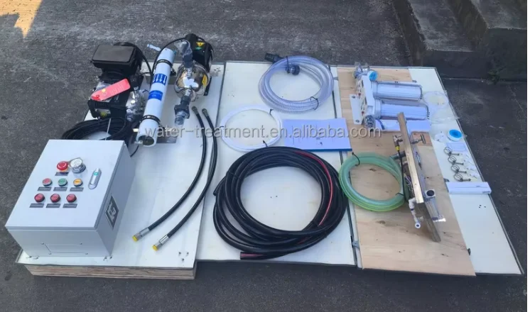 CE CCS Certificate 30L/H Fresh Water Maker for Boat Desalination Salt Water to Drinking Water Portable Desalination Machine