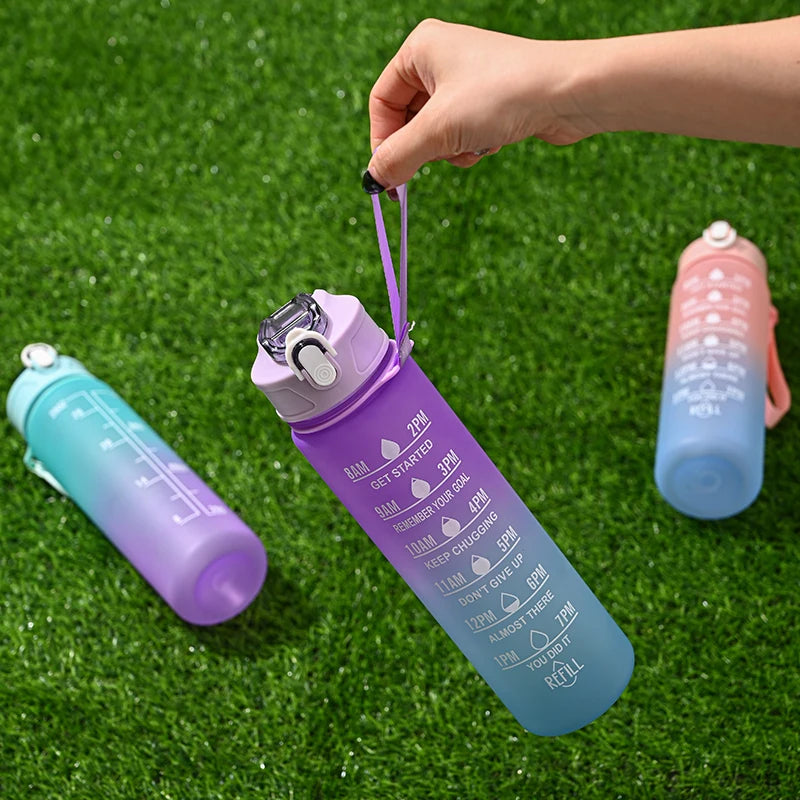Graduated Straw Cup with Large Capacity of 800ml, Suitable for Sports and Outdoor Activities, Cute and Portable Sports Camping Cup, Water Bottle, Suitable for Students and Girls, Gift for Best Friends