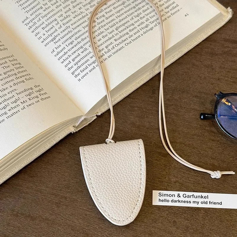Leopard Print Eyeglasses Storage Bag Durable Hanging Neck Clip Easy Access Protection Simple Pendant Design