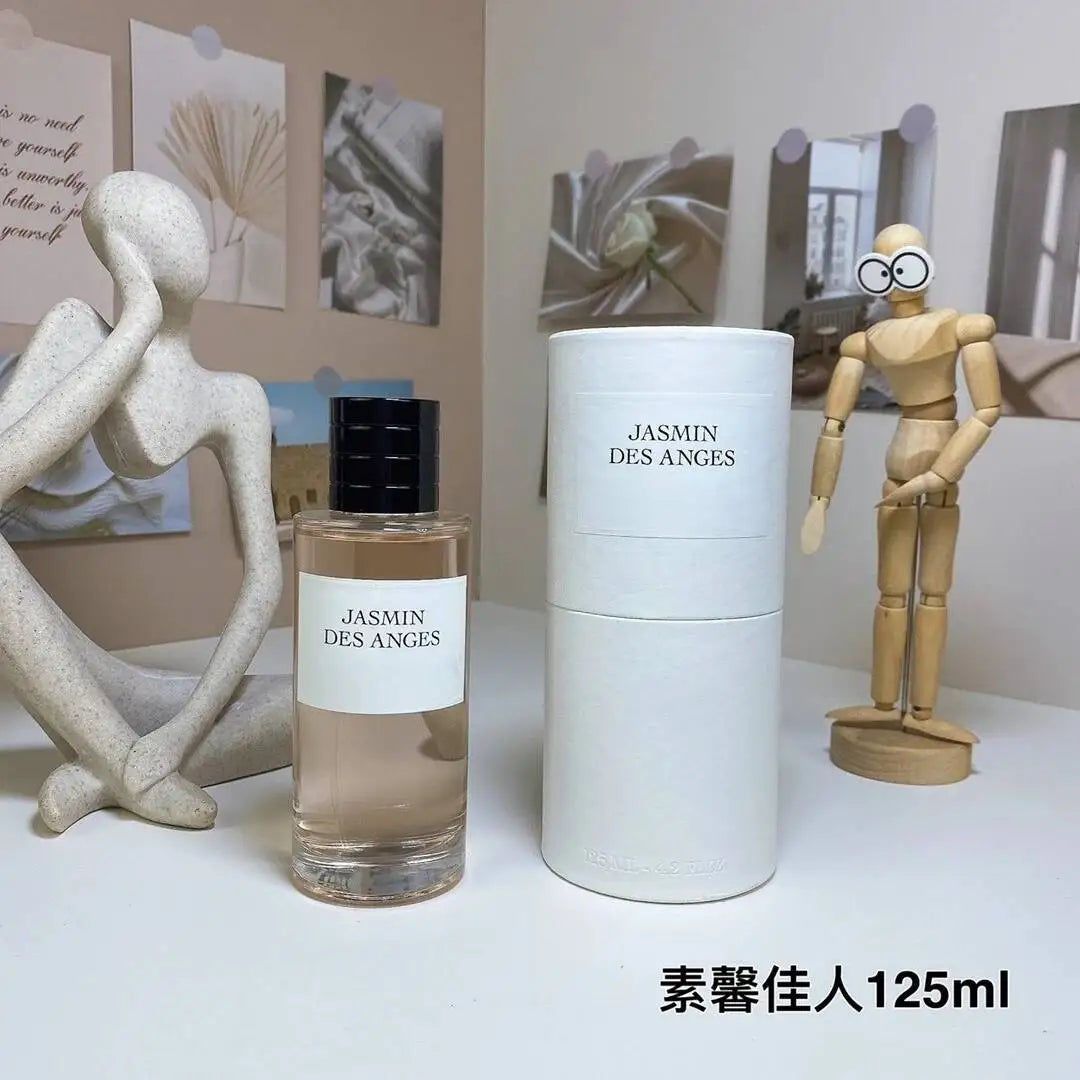 100/125Ml Unisex Brand Perfume Floral Herbal Notes Featuring A Mysterious Elegant And Rich Fragrance For Social Occasions