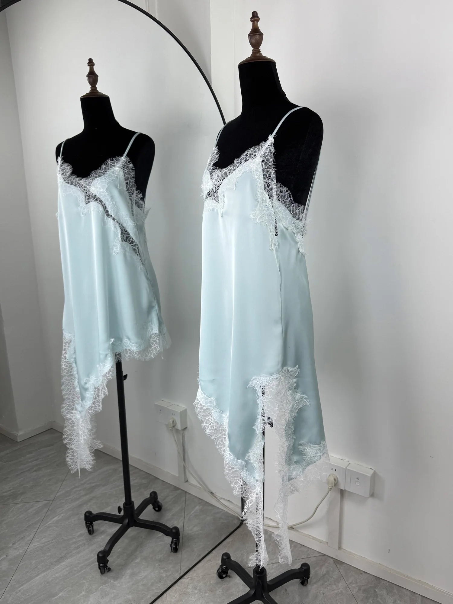 Tuularose Women's Lace Spaghetti Strap Dress Sexy Sleeveless Lace Patchwork Asymmetrical Dress Summer Party Looks Elegant Dress
