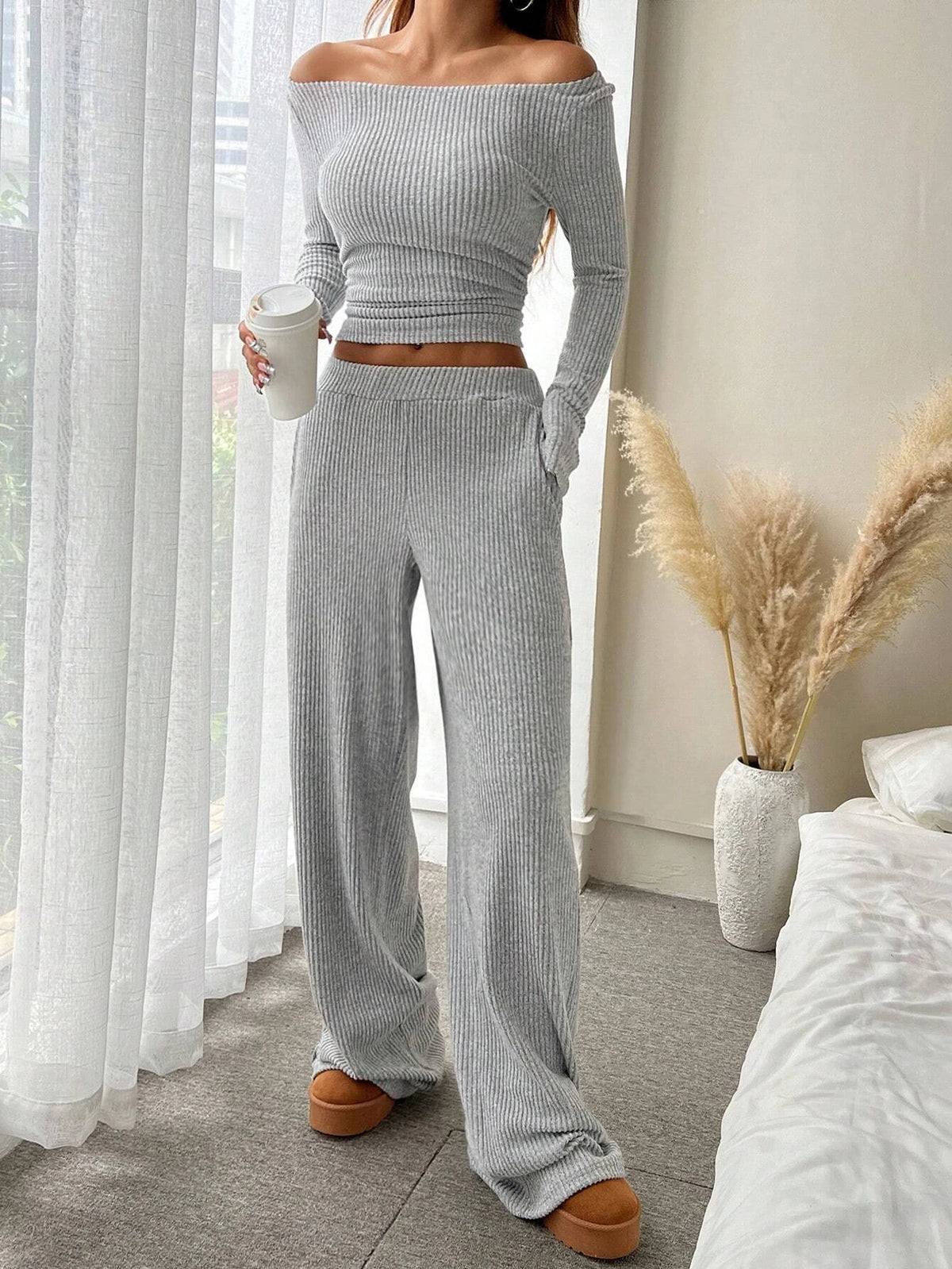 Women's Solid-Color Ribbed Loose-Fit Crew-Neck Top and Pocketed Wide-Leg Pants Set