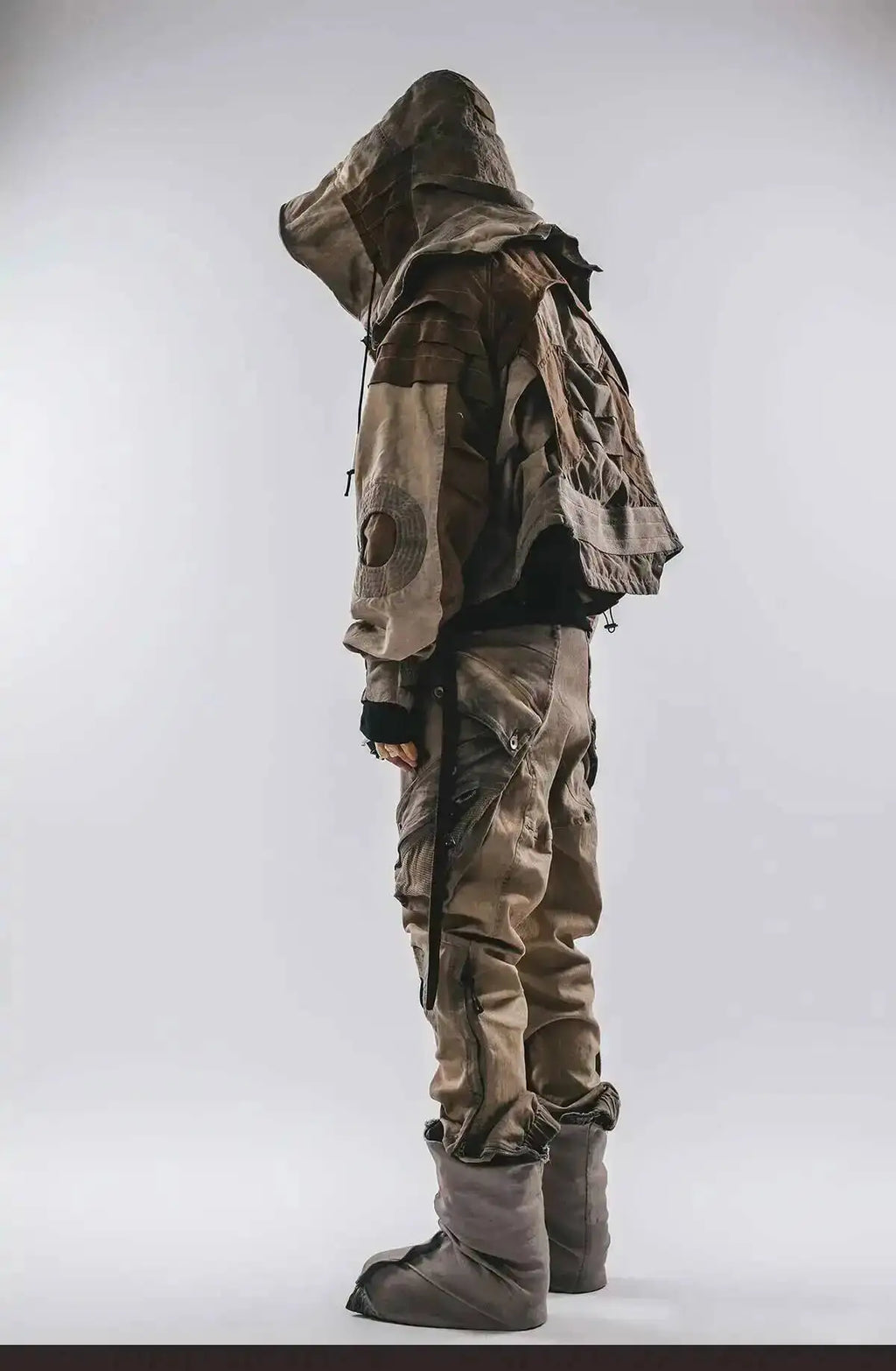 HKSH Autumn New Men's Hooded Distressed Patchwork Folded Waste Land Tactical Punk Techwear Shoulder Batwing Sleeve Jacket HK2392