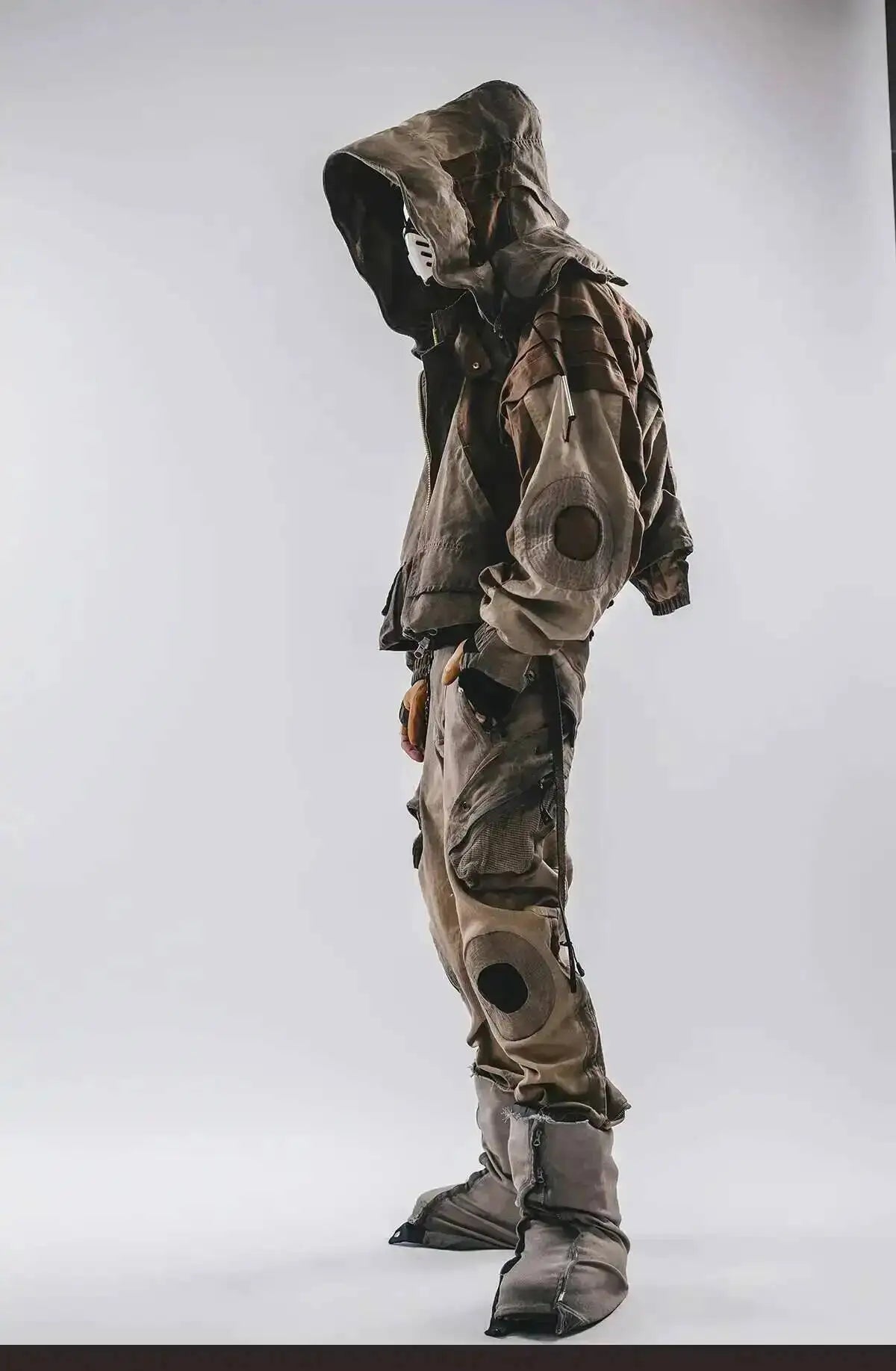 HKSH Autumn New Men's Hooded Distressed Patchwork Folded Waste Land Tactical Punk Techwear Shoulder Batwing Sleeve Jacket HK2392
