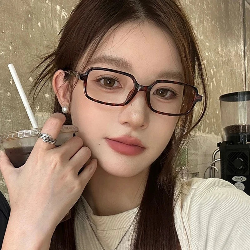 Black Square Small Frame Myopia Glasses Anti Radiation and Anti Blue Light Ultra Light Myopia Glasses Prescription 0 To -4.0