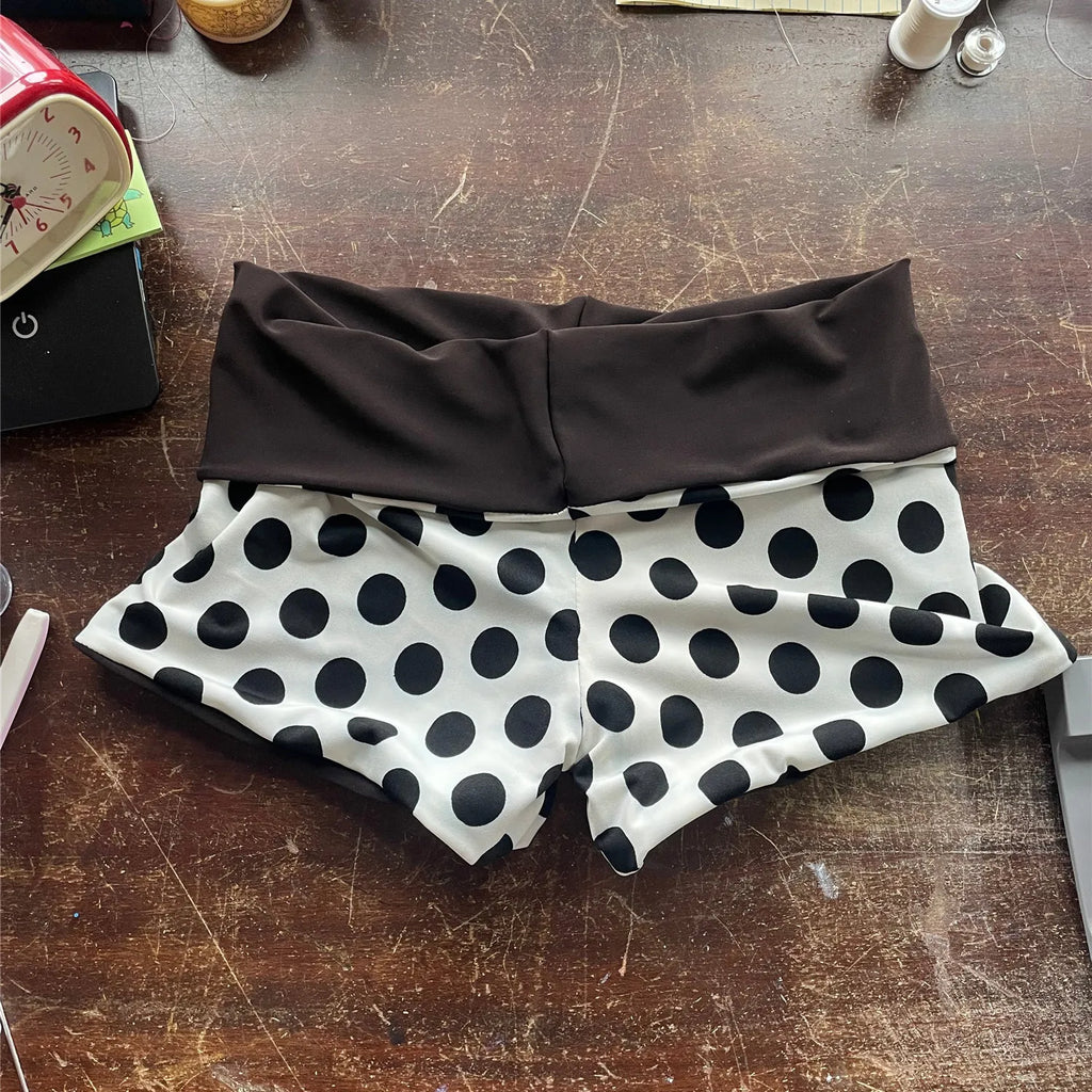 hirigin Women's Polka Dot High Waist Shorts Contrast Color Band Waist Stretch Booty Shorts Y2K Casual Beach Summer Lounge Shorts