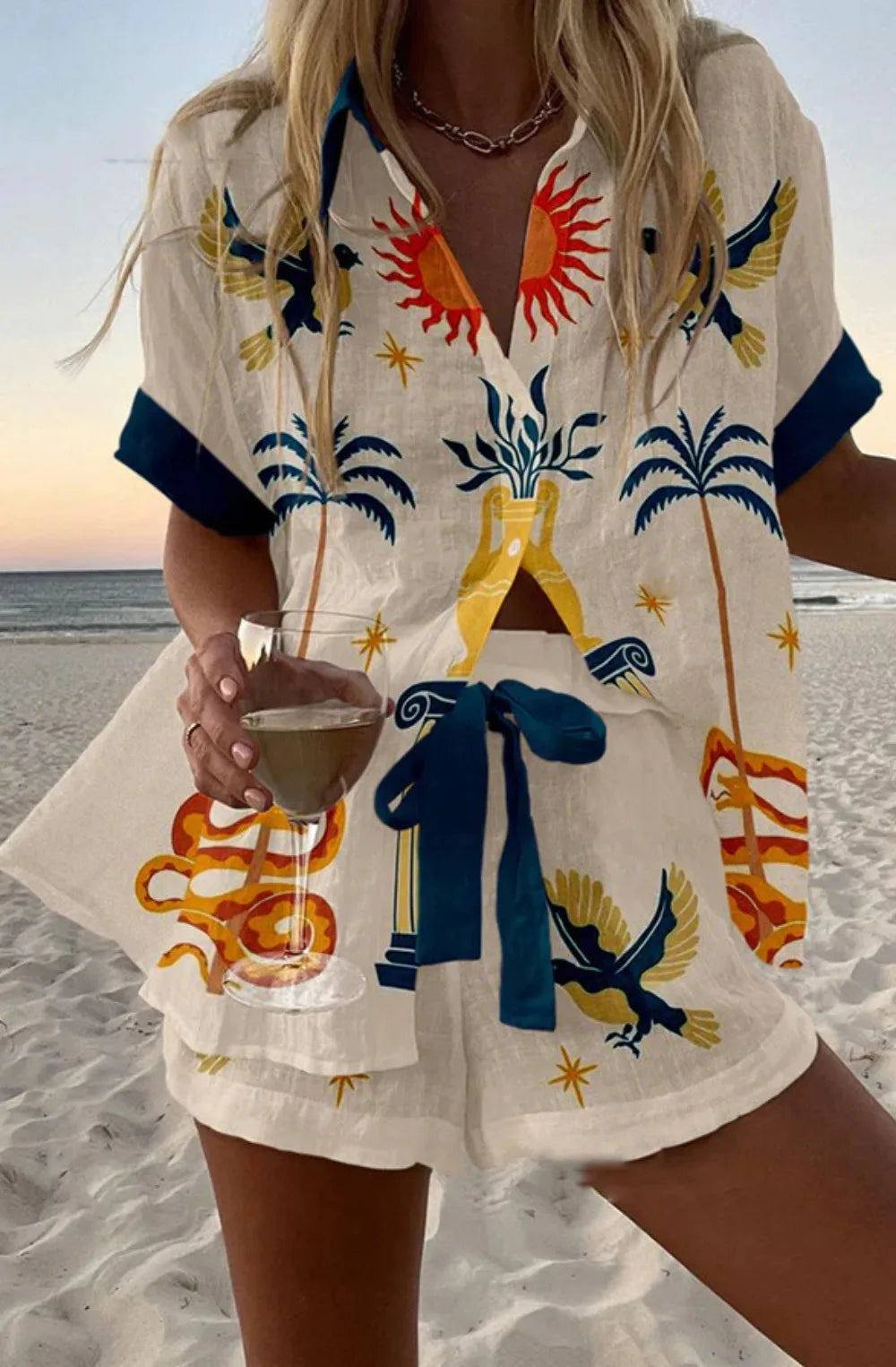 Personalized and Vibrant Beach Style 3D Digital Printed Loose Thin Shirt Casual Summer Women's Top Shorts Two-piece Set