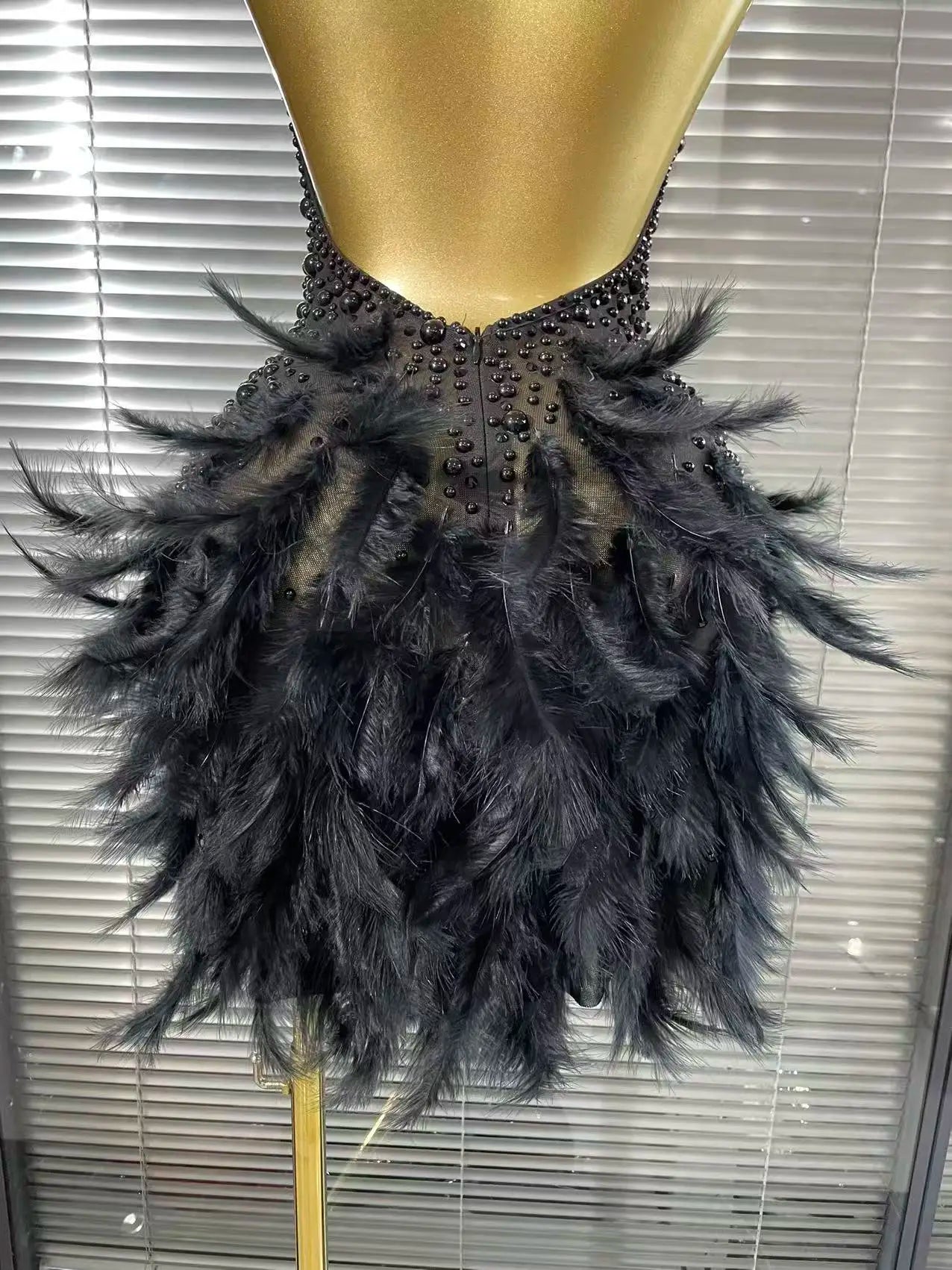 Shining Beading Women Sexy Halter Backless Feathers Bodycon Mini Dress Nightclub Party Celebrate Birthday Photoshoot Outfit